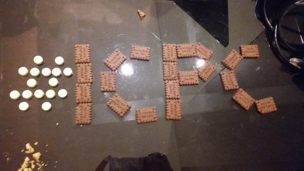 samiemad_me's tweet photo. #molto #mentos #ICPC2016 #QuestICPCFood https://t.co/v0roLUHxyu
