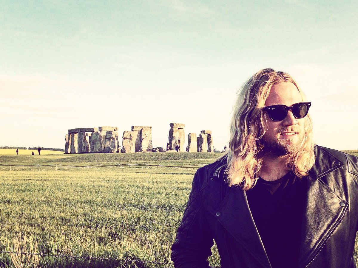 TheNathanJames's tweet photo. On way home after a great week of writing. 16 songs so far for album 2. Just took this pic at stonehenge. Lovely. https://t.co/zOcN38aOdC