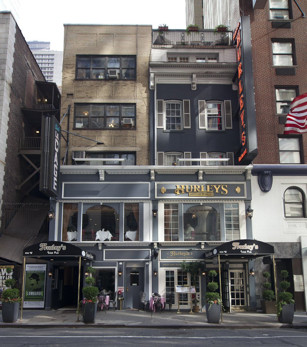 HurleysNYC's tweet photo. Our 3-floor saloon has #rooftopseating, private booths, fantastic pub grub, and a wide range of beers! #HurleysNYC https://t.co/mM2YxzsKeL