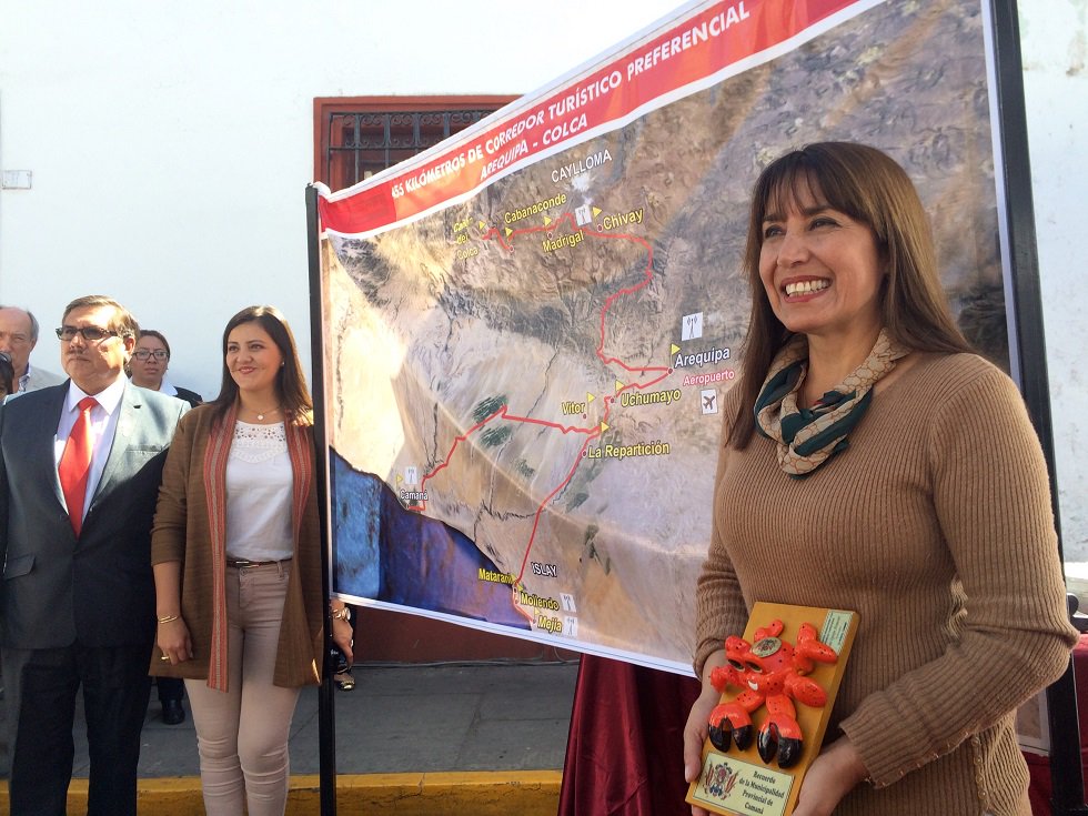 MINCETUR's tweet photo. #Mincetur activó #CorredorTurísticoPreferencialArequipaColca para seguridad de turistas→ https://t.co/XjpSXkOlc7 https://t.co/zht36IYOrU