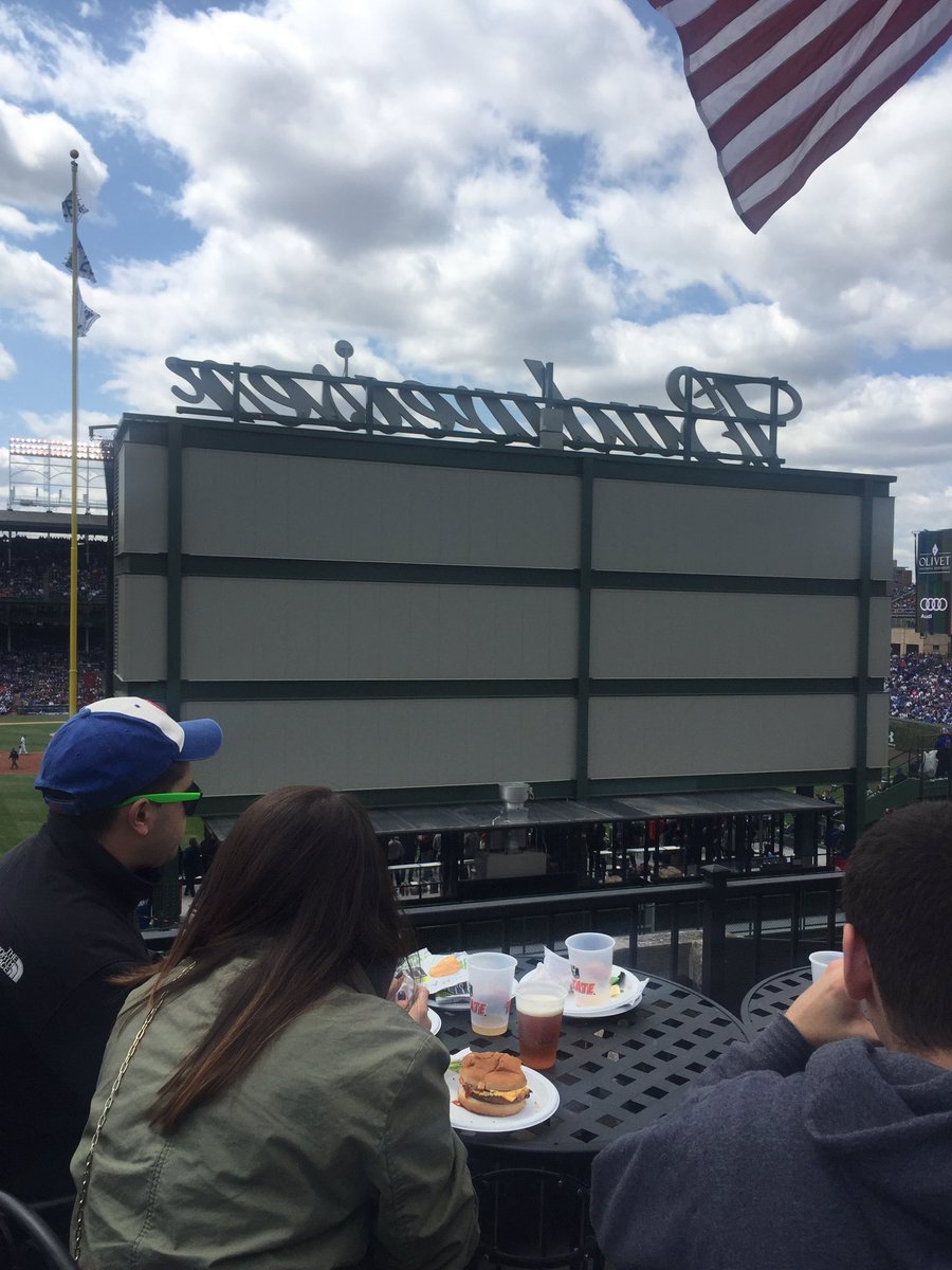 captkjm14's tweet photo. @Cubs why not put a video board on this side. Advertise during breaks to pay. Games are on tv anyway. https://t.co/TG7TNPXJeE