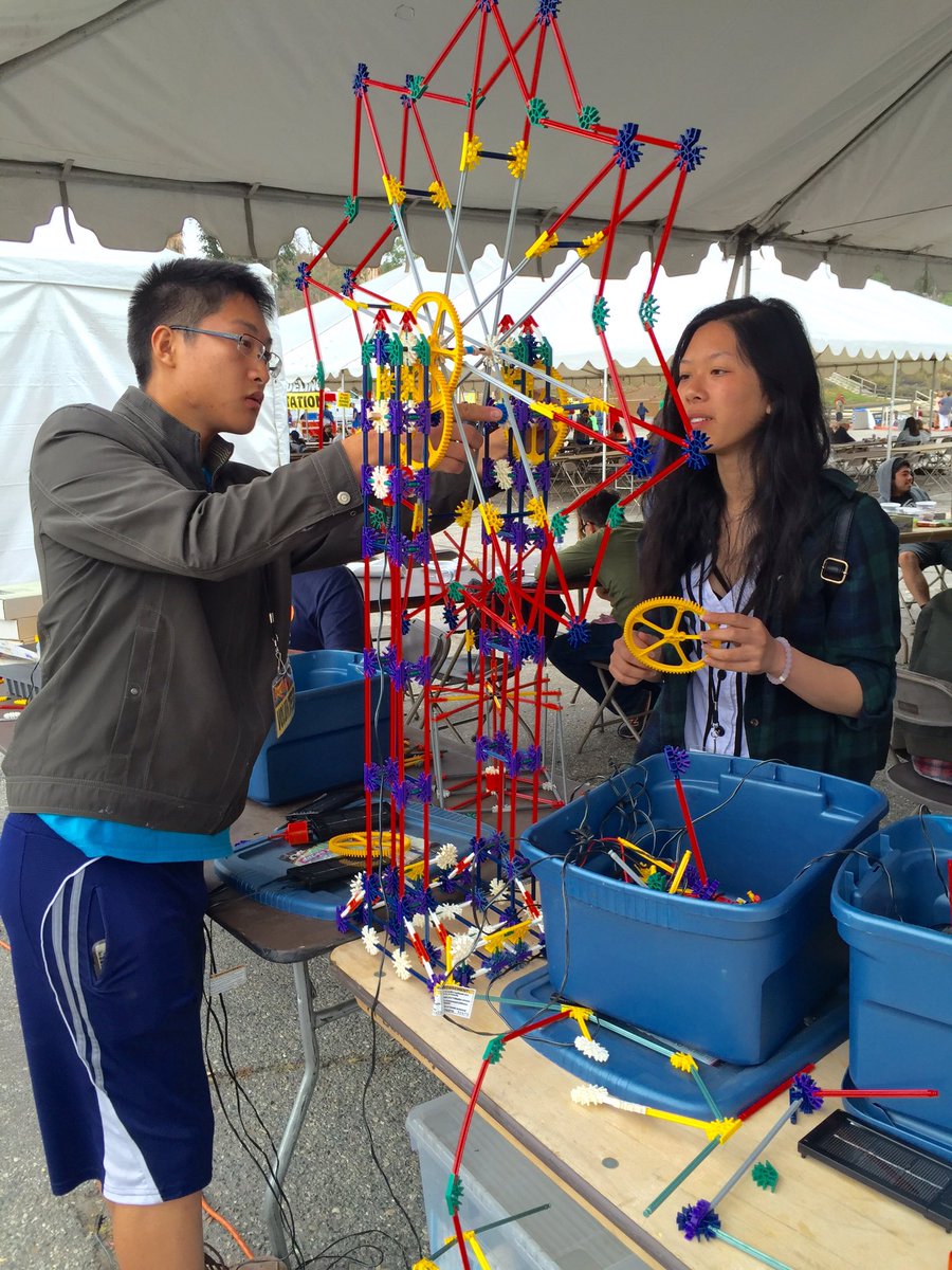 suesims's tweet photo. Two of the great @DiamondRanchHS volunteers helping at @mwdh2o #SolarCup2016 activity center. #thanks https://t.co/e95K923Ija