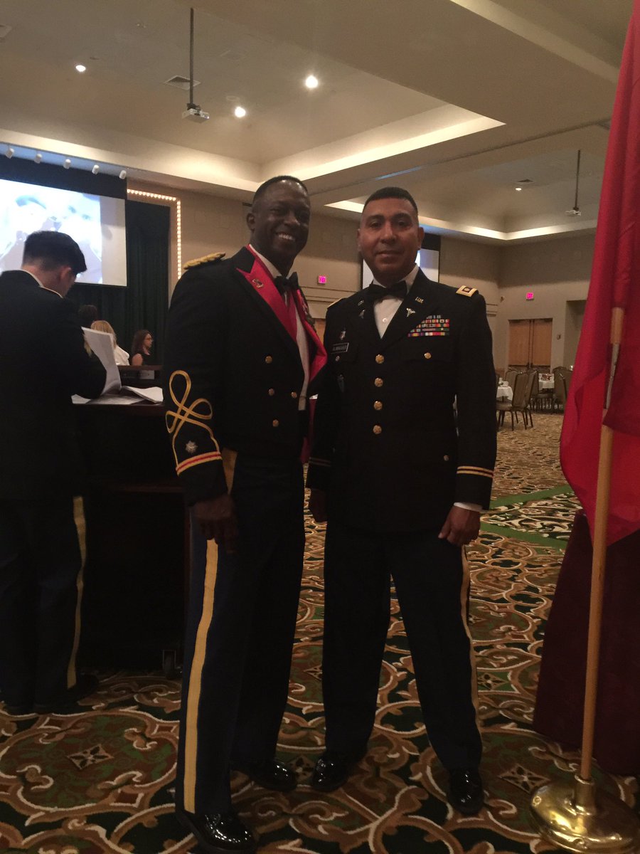 Thunder_06's tweet photo. MEDCMDs Annual Dining Out #TXMF #TXARNG https://t.co/5rRNm2HvCP