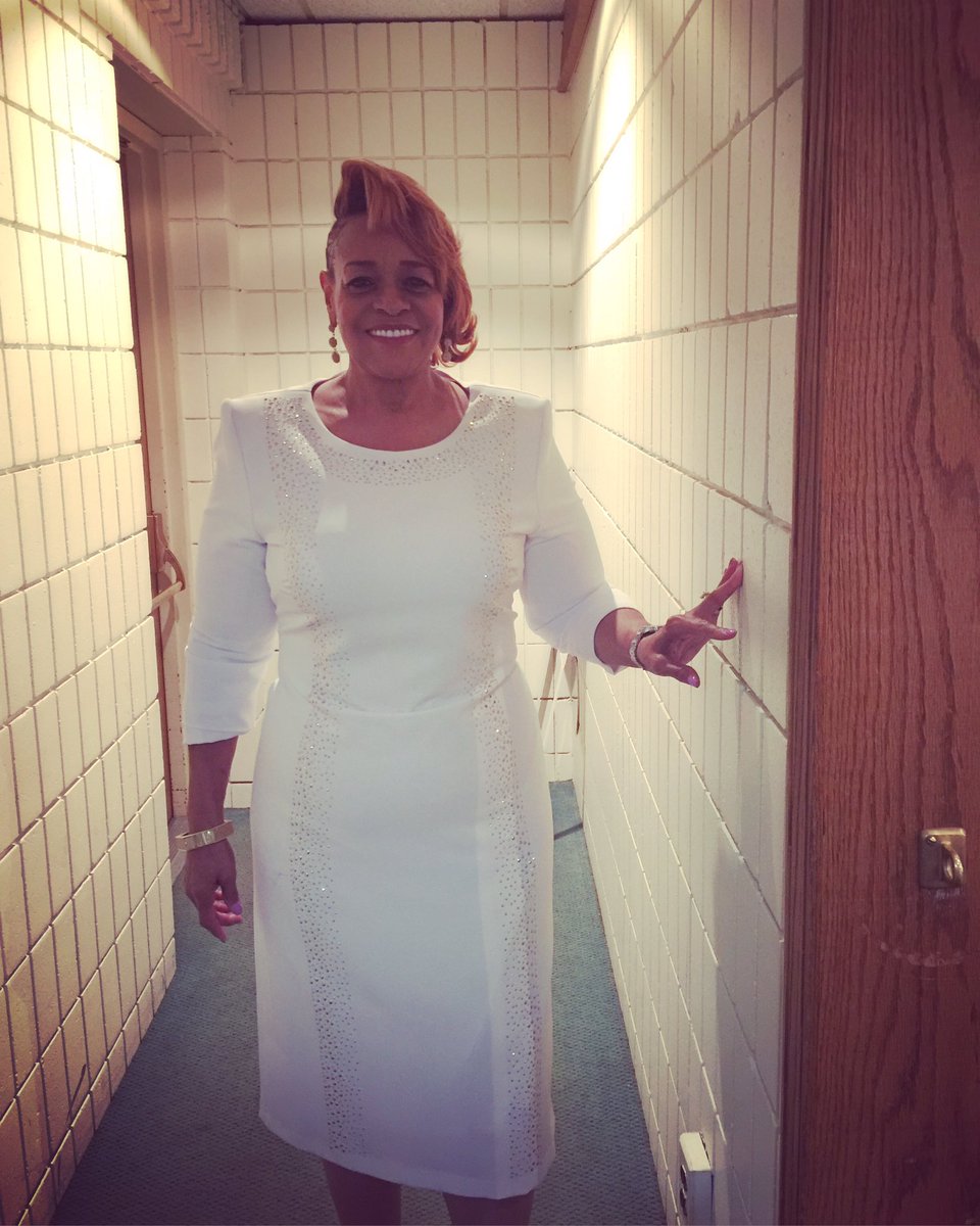 We had an amazing Pentecostal Sunday 🙌🏾🙌🏾🙌🏾 Dress courtesy of <a href="/LILYTAYLORNY/">LILY & TAYLOR</a>