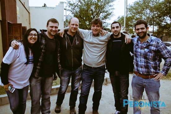 LealtadPeronR4's tweet photo. Compartimos algo del #GranTe de Circuito Alberdi. .. #EQUIPAZO #UnidosPorElVerdaderoCambio #JMLL2016 #12J https://t.co/779633V61Y