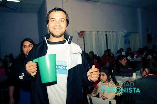 LealtadPeronR4's tweet photo. Compartimos algo del #GranTe de Circuito Alberdi. .. #EQUIPAZO #UnidosPorElVerdaderoCambio #JMLL2016 #12J https://t.co/779633V61Y
