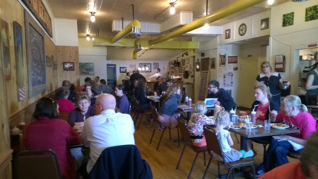 zedarchitects's tweet photo. No Room for Architecture on Main Street Solon Iowa: Good food behind dull facade at #SaltForkKitchen https://t.co/S5nbFKDyLG
