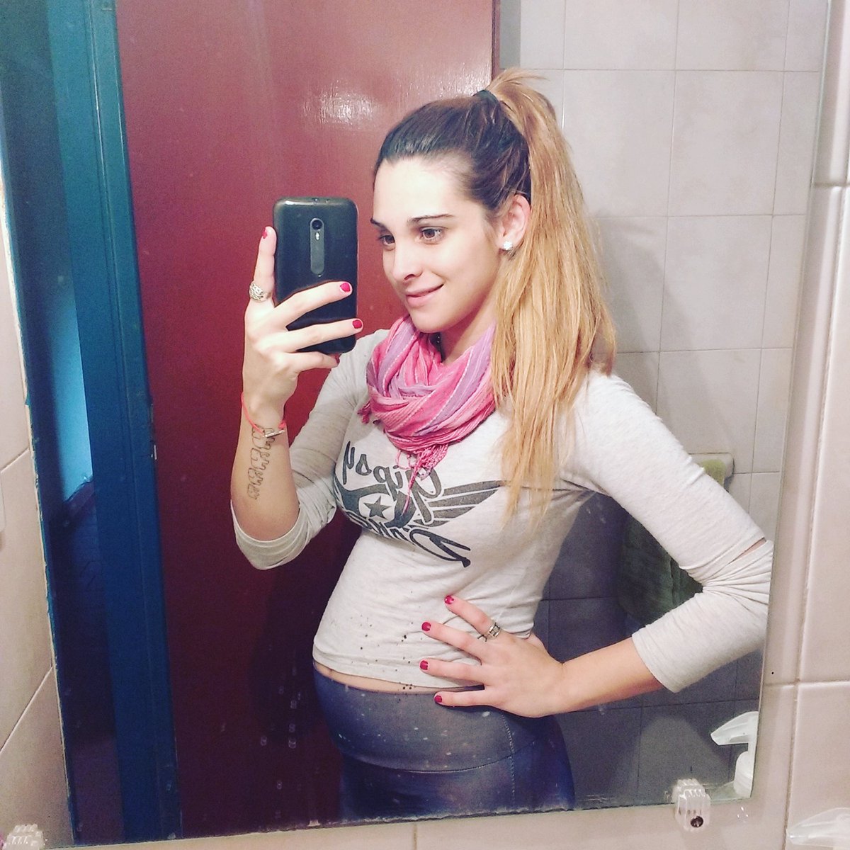 mluzri's tweet photo. Domingo en la casa de los Abues:) #No entramos más en la ropa Milo.. https://t.co/HQpGlEqI9V