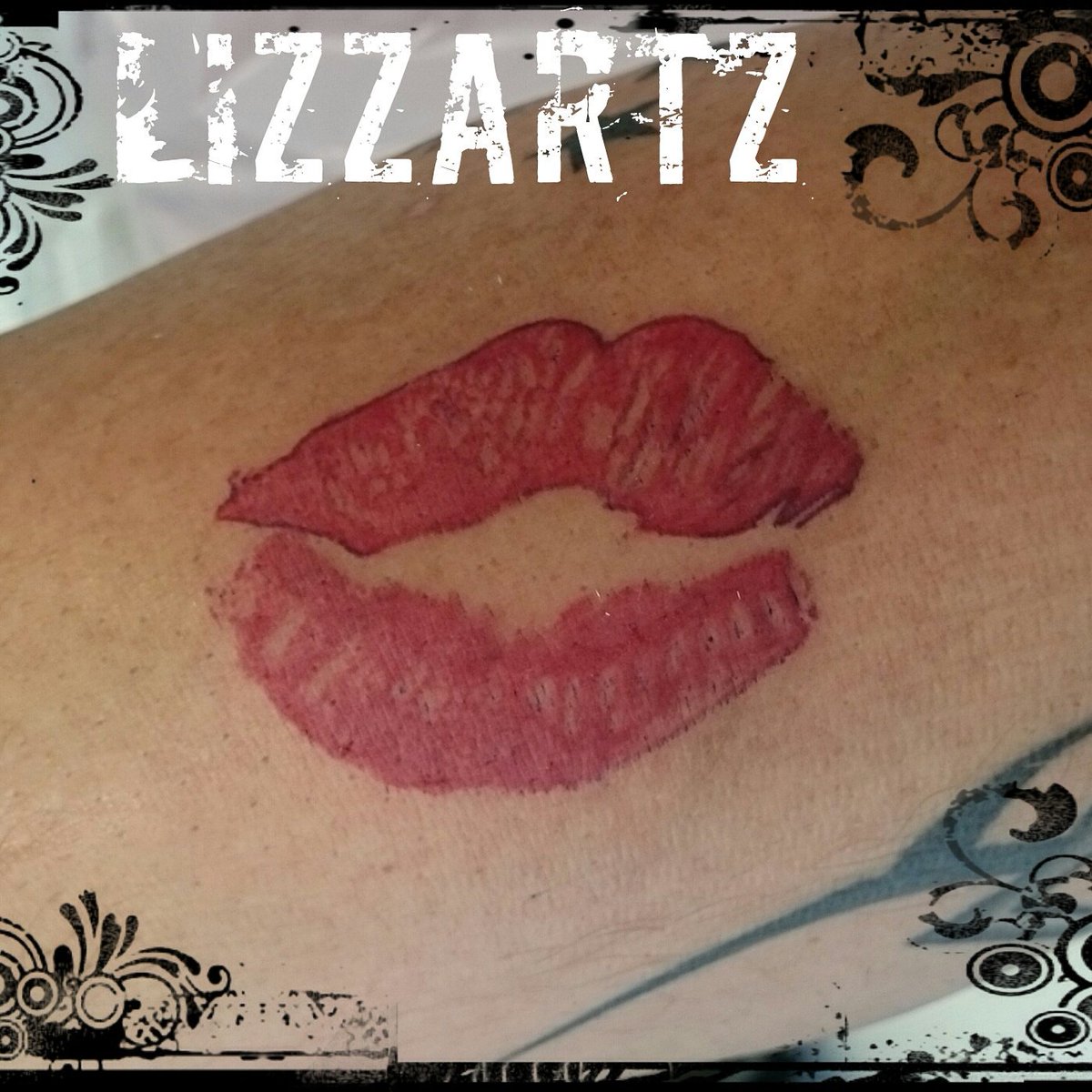 Lizzartz tweet picture