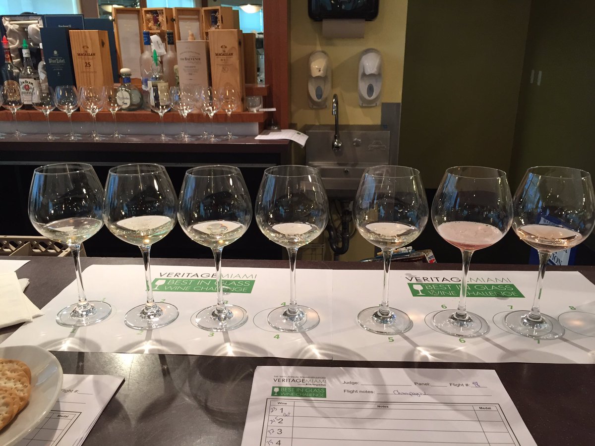 SylvieGervais's tweet image. Nice way to finish judging Day 1 #ChampagneFlight @VeritageMiami #Bestwine #judging #sommlife