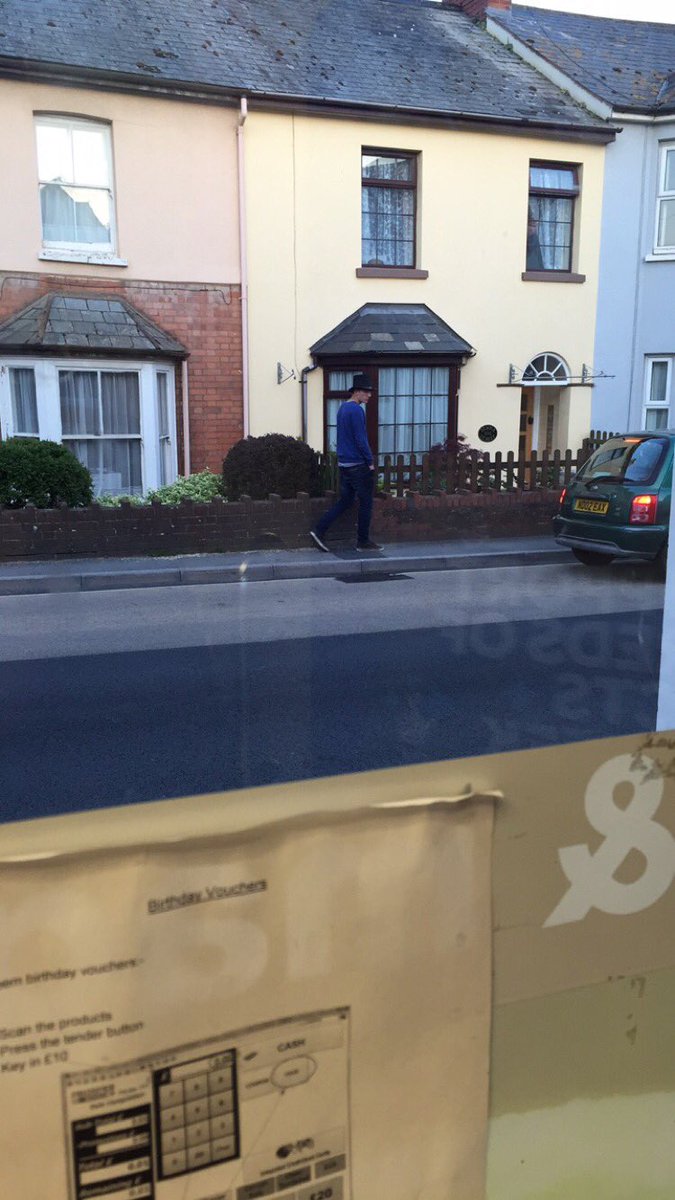 ConorellisConor's tweet photo. @dancorrickkkk are you ok???????😂 https://t.co/8m8fNgMvHl