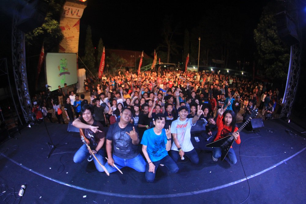 terimakasih <a href="/HVL2K16/">IG: HARIVANLITH</a> sampai jumpa dikesempatan berikutnya :*