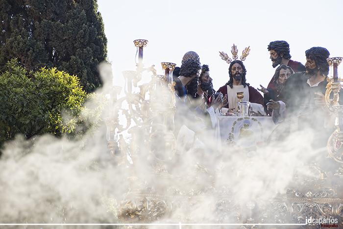 Gentedepaz's tweet photo. “El Jueves Santo de la Cena” https://t.co/0HIpYrZYqv #gentedepaz #feedly https://t.co/It4NKaIU6G