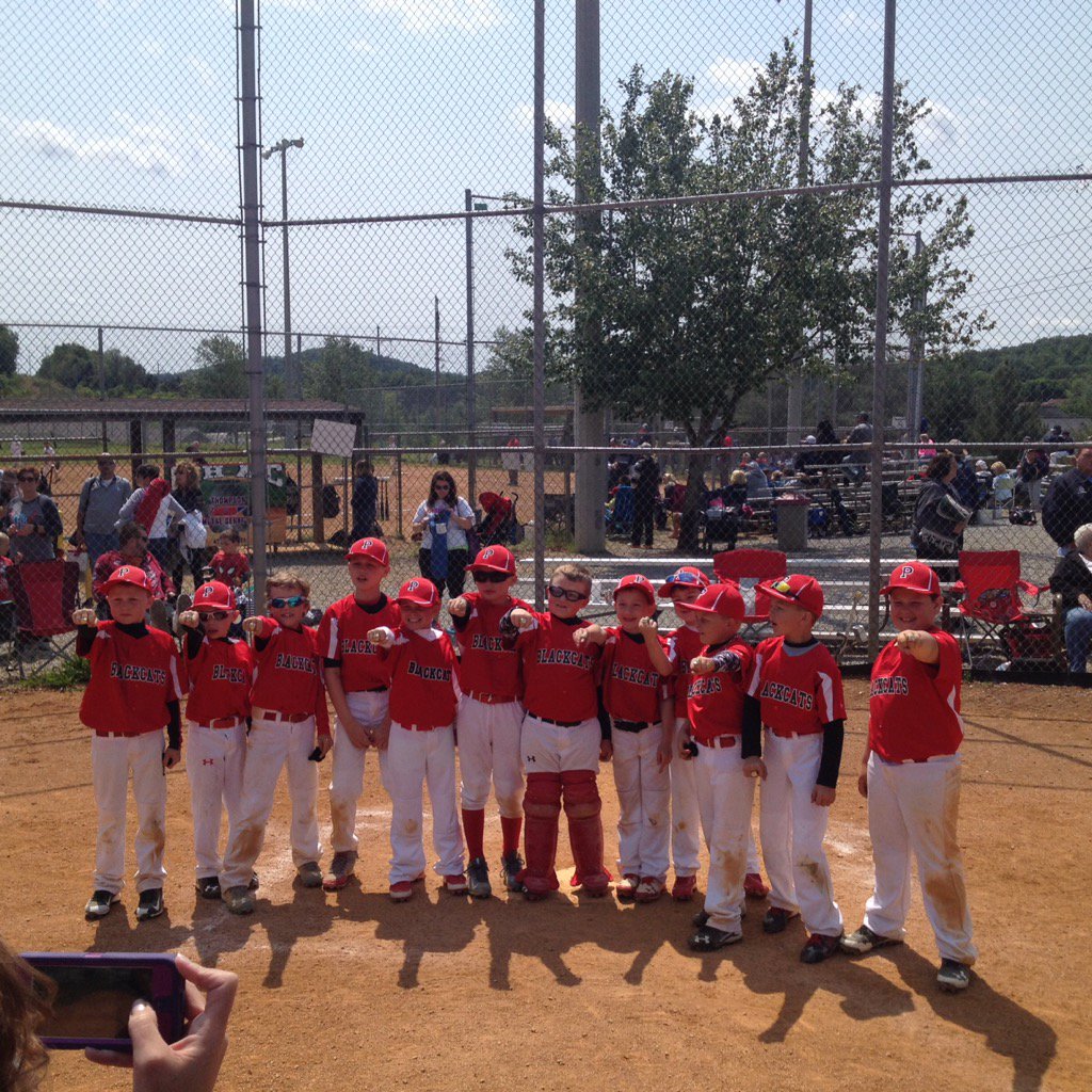 BrentRose71's tweet photo. Black cats advancing to the 8u World Series. Practice pays off. https://t.co/HdMwKWHTrt