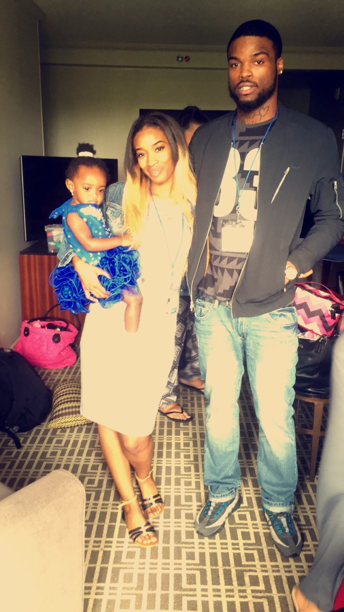 _ayeyoBEE's tweet photo. Mommy and Daddy so proud of you Babygirl, we got this next one in the bag ! #RogersTakeover #Squad 👨👩👧❤️ https://t.co/9bGiJojVbO