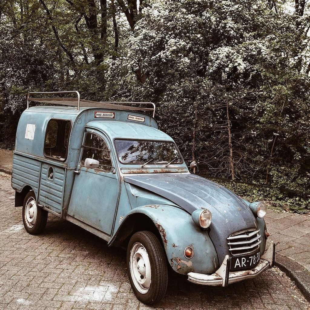 oldcar_photo's tweet photo. #igersamsterdam #igersholland #dutch_connection #instanetherlands #justgoshoot #vsco #auto #oldcar #veteran #citroe… https://t.co/RU29eMmqVa