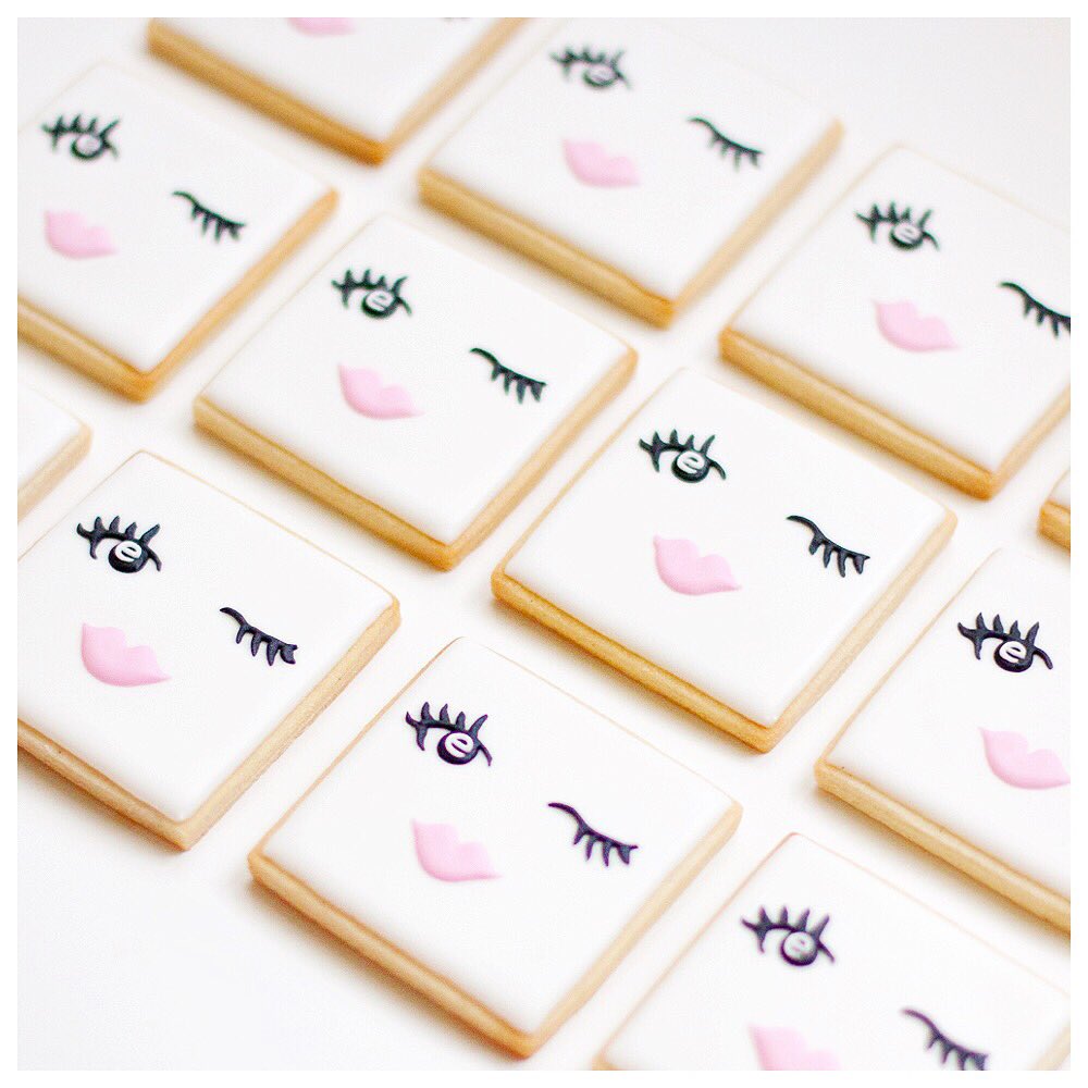 hellobaked's tweet photo. Cookies to celebrate @essencemakeup at @genbeautyipsy #Toronto this weekend! @faulhabercomm https://t.co/akDNHOaMT4