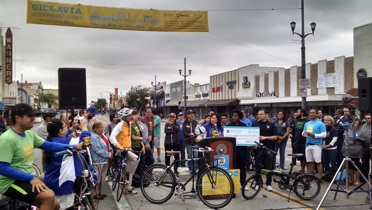 LAGreatStreets's tweet photo. Open Streets are #LAGreatStreets! Supe @HildaSolis kicking off #CicLAviaSoutheast in HP and supporting @lacbc !! https://t.co/eRhjlc2jzm
