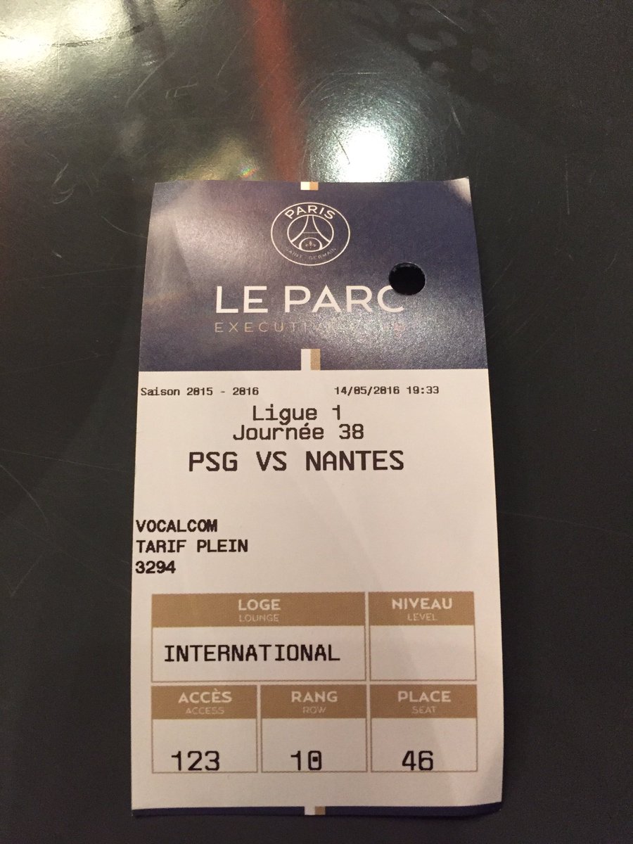 fafou65's tweet photo. Merci @Vocalcom, merci @MCI_SAS pour ce moment inoubliable ! ICI C'EST PARIS ! 🔵🔴⚽️🏆 #ParisFeteParis cc @PSG_inside https://t.co/TdqCJSwzSa