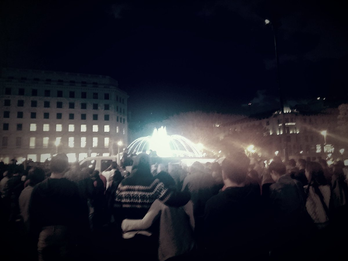 CrosJudit's tweet photo. Compartint discursos i silencis x totes les víctimes del sistema. #15M #NitDempeusBcn #GlobalDebout #placacatalunya https://t.co/DHXYqpg93R