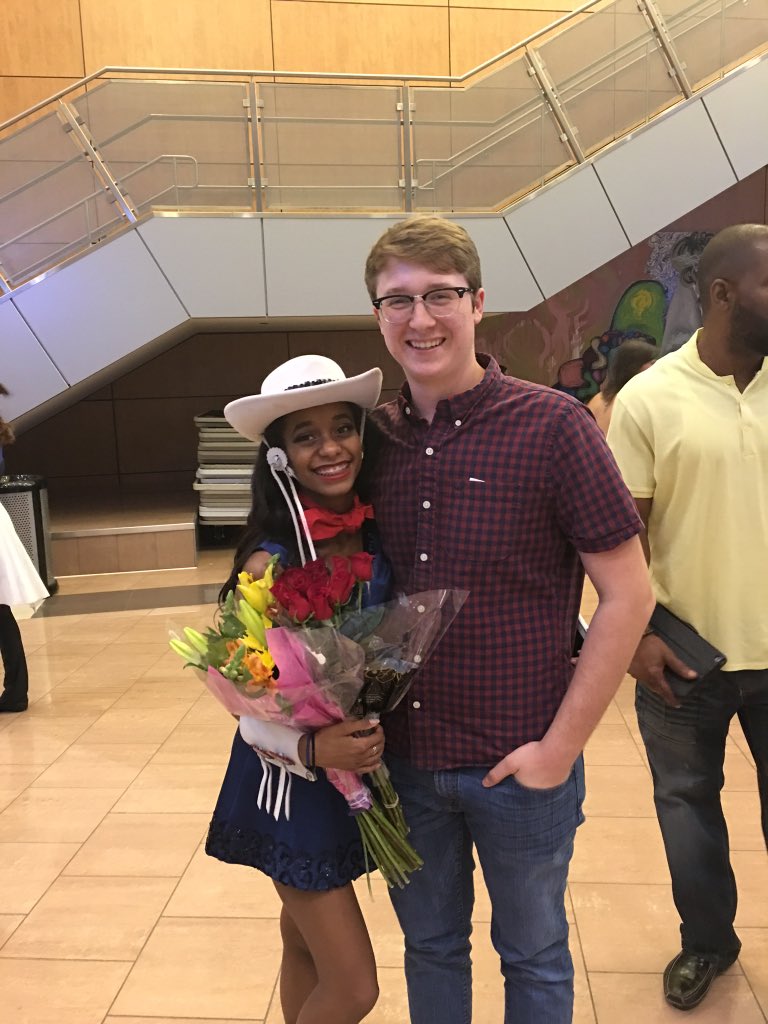 Jana__Alyse's tweet photo. Showcase last night was so much fun :,) 💖 https://t.co/OViQobORkP