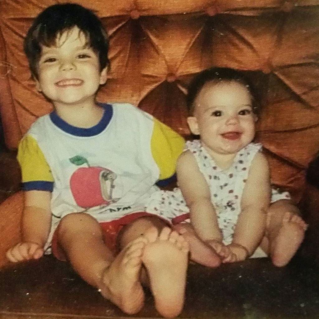 LMJB's tweet photo. As #SheWhoMustNotBeTagged begins her last week of high school &amp; #AustieFrostie plans his move-out in July, this pic… https://t.co/n2o9LYQlaI