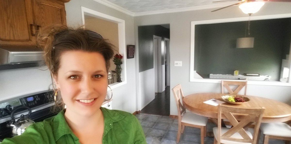 ariellemhall's tweet photo. Open house! #openhouse #realtor #valleyhome #callme #realtorSunday #DontMissIt https://t.co/zT1aPZDzrc