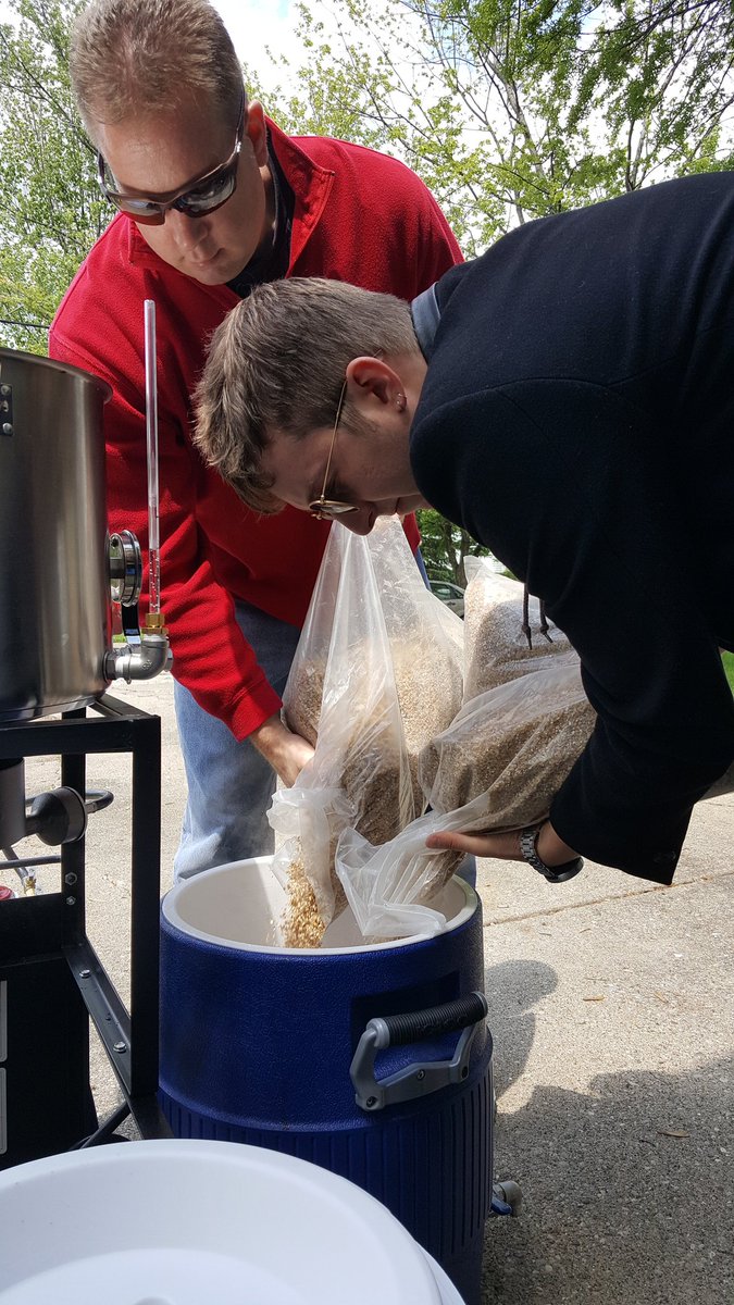 madiesch's tweet photo. It's a brew kind of Sunday :) @Pdidion @GregSchmidt19 #schmidions https://t.co/uk6eztdykF