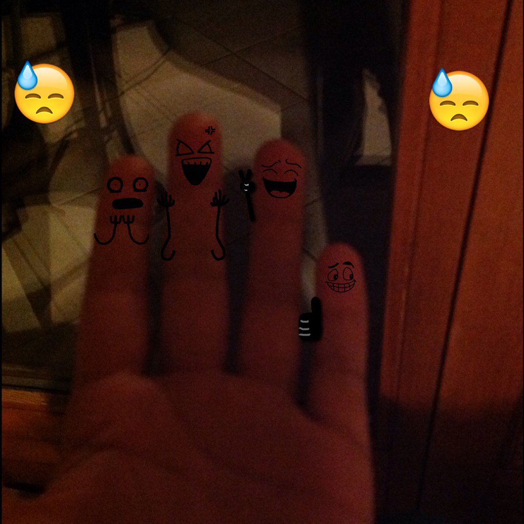 Malik00776's tweet photo. #coolfaces #fingerfaces https://t.co/sQKcZLRv0j