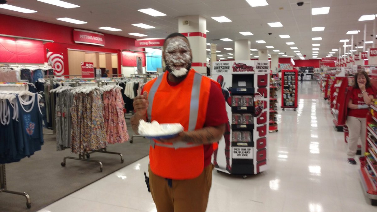 JenniferC0728's tweet photo. Pie in the face for RedCards!!! @maureenhc13 @markmeyers76 @MDistefanoTGT @gbrwNY https://t.co/wGFEkeKkgP