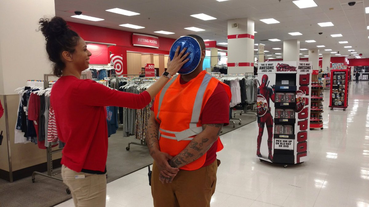 JenniferC0728's tweet photo. Pie in the face for RedCards!!! @maureenhc13 @markmeyers76 @MDistefanoTGT @gbrwNY https://t.co/wGFEkeKkgP