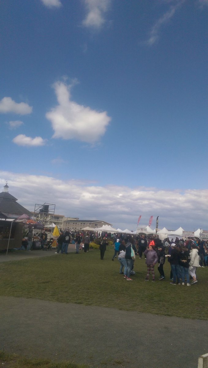 SRHFAS3423's tweet photo. The squad is assisting @Belmar_NJ EMS with the 30th Seafood Festival #EMS https://t.co/LYCXRaC5z3