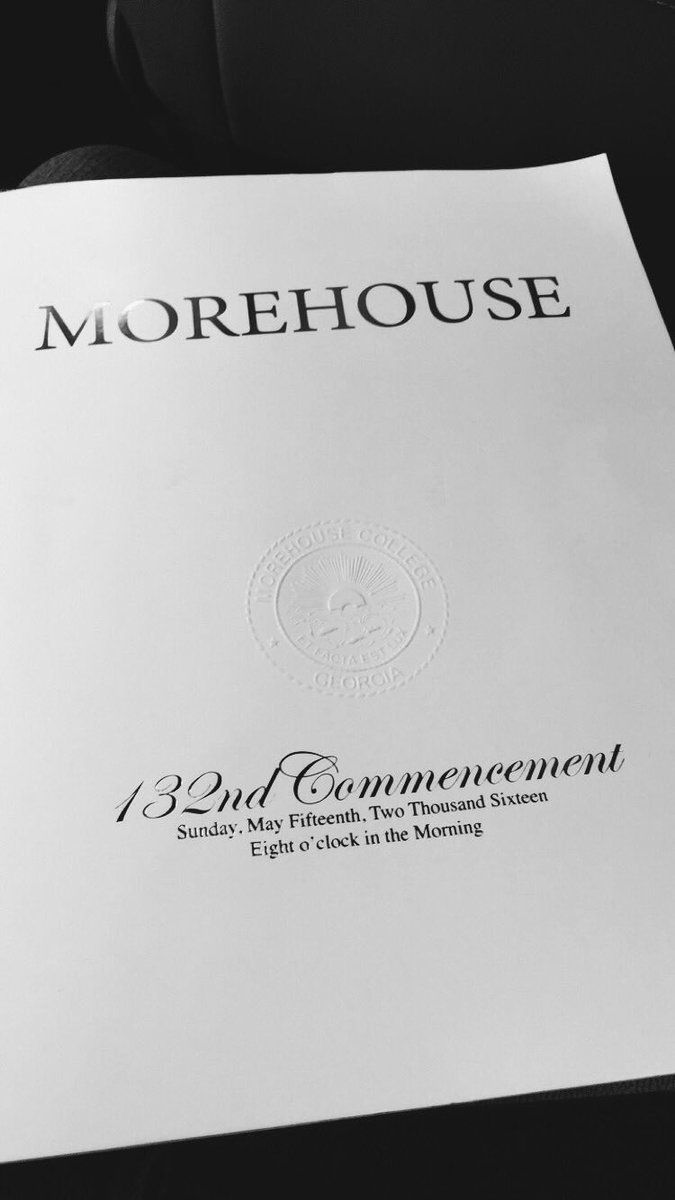 wallflowerperry's tweet photo. #MCGrad2016 🎓 https://t.co/00sPAxlpdQ