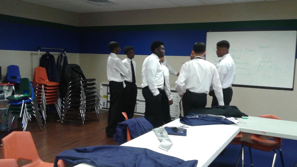 Elaine Hudson tweet media