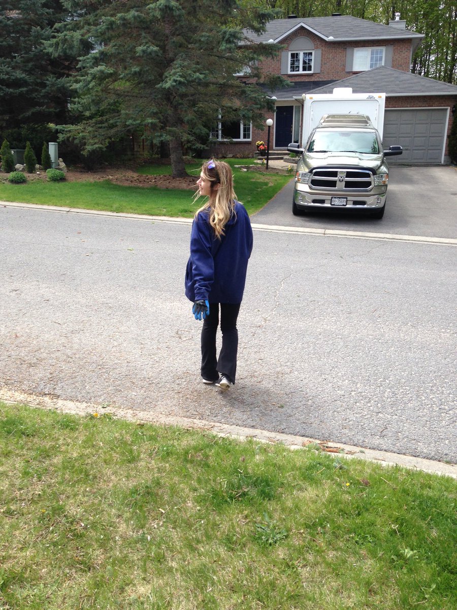 zackOG8's tweet photo. When @samtrickey helps me with a side job, swag on point #goals #workgirl https://t.co/PpHVXuZB4z