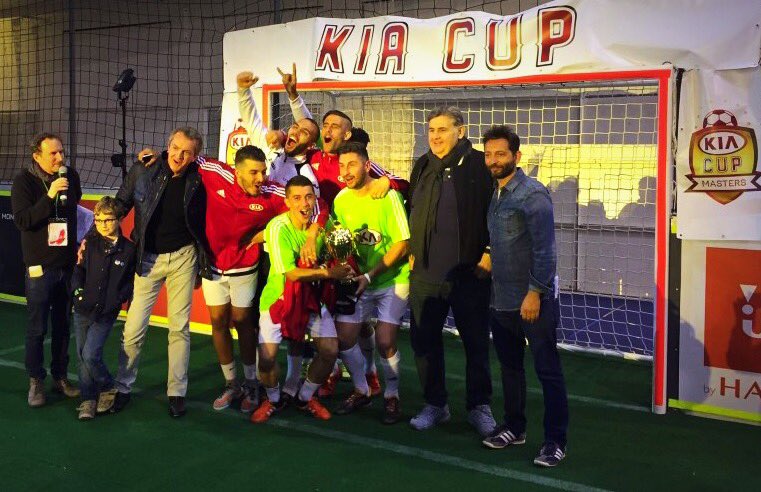Lo_Lipari's tweet photo. 15.05 #ParisFootballWeek On a assisté Top #KiaCup Masters ⚽️🏆🇫🇷Bravo Team Marseille @BonnotCedric &amp; Merci Pierrot 👍 https://t.co/KeQqZYMcMR