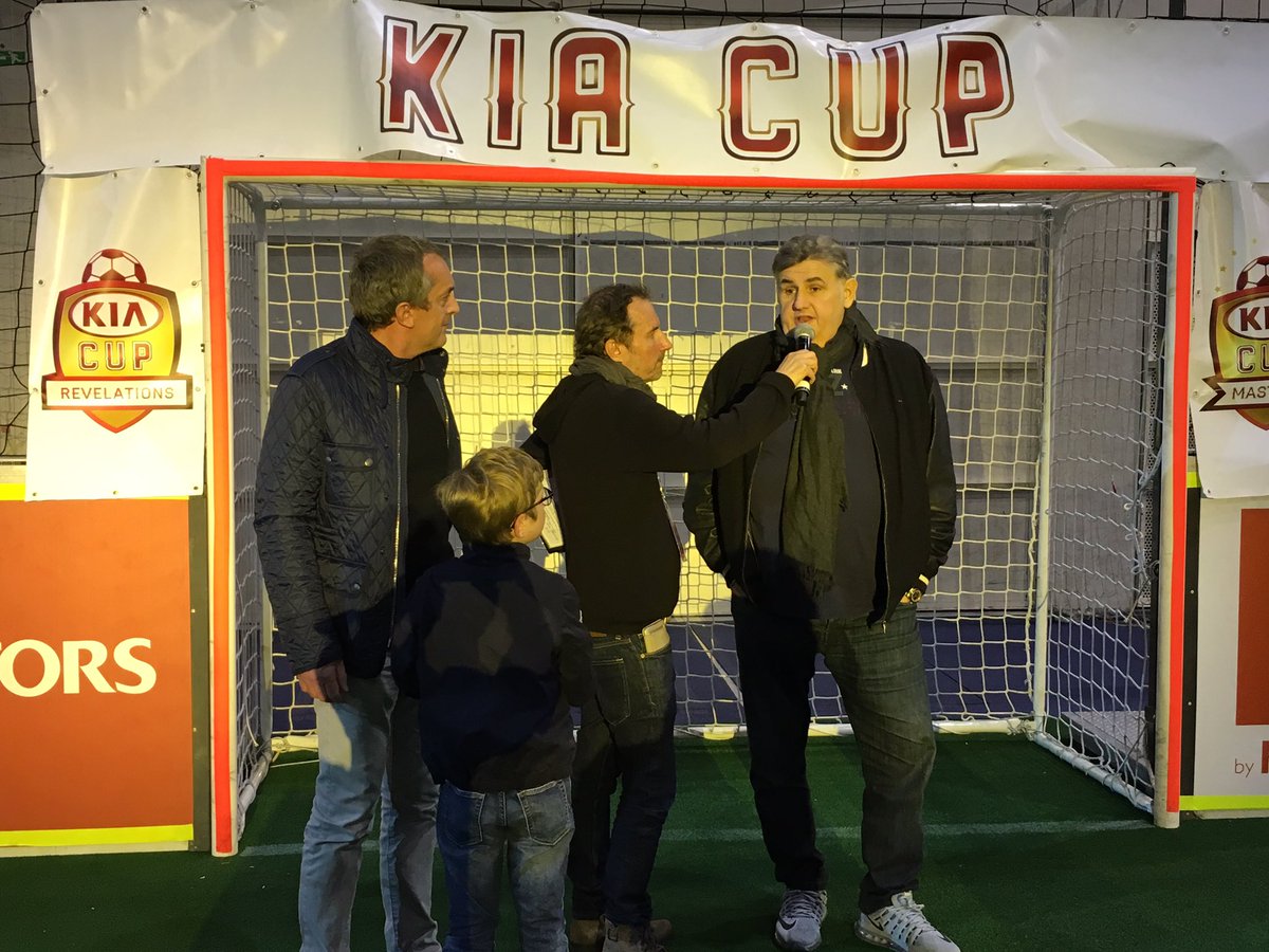 Lo_Lipari's tweet photo. 15.05 #ParisFootballWeek On a assisté Top #KiaCup Masters ⚽️🏆🇫🇷Bravo Team Marseille @BonnotCedric &amp; Merci Pierrot 👍 https://t.co/KeQqZYMcMR