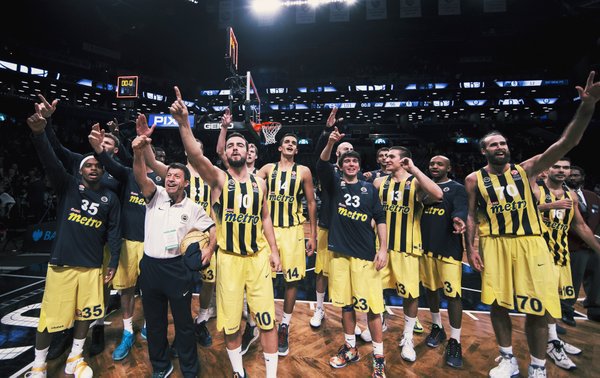 MedyaFener's tweet photo. 21 sayı farkı kapatıp, sonuna kadar mücadele eden basketbol takımımızı tebrik ediyoruz. Gururumuzsunuz. https://t.co/dlmumfw1EV