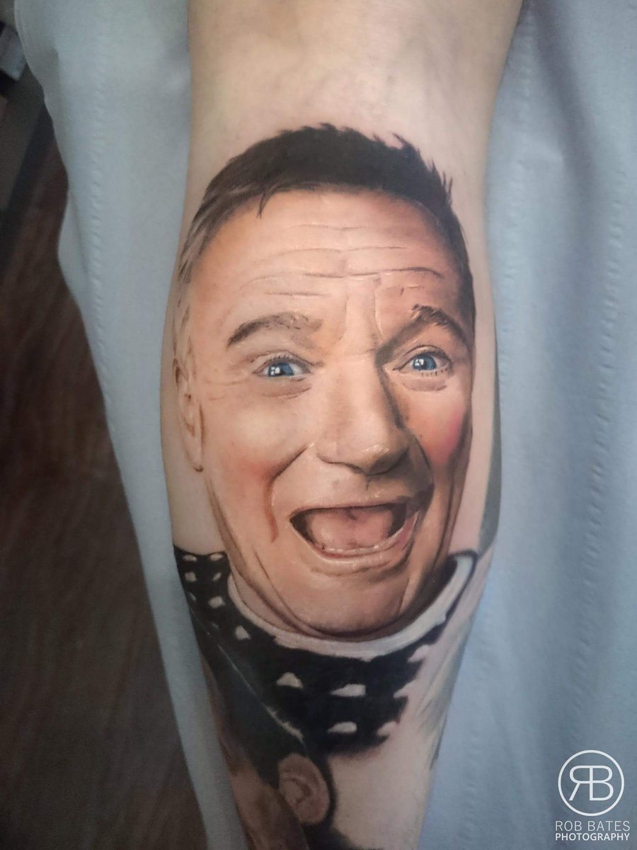 inksurgerytat2's tweet photo. #RobinWilliams #portrait #tattoo #inksurgery #Sheffield #realism #realistic https://t.co/5DzKyFchuA