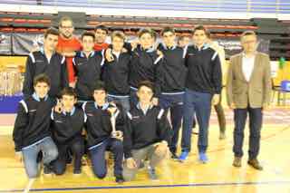rurraca57's tweet photo. El baloncesto entrega sus premios de temporada 15-16,  @LogronoDeporte @riojadeporte @BasketRiojano maristas https://t.co/HndC7V5bBT