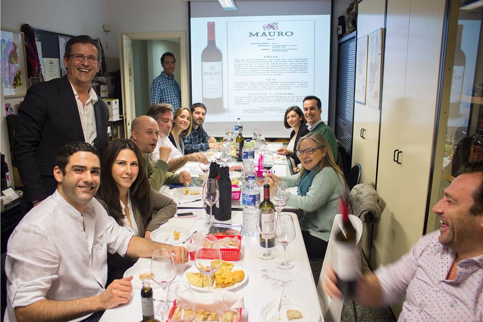 ENOCATA's tweet photo. El viernes en https://t.co/PEFMhwuBdX catamos #BodegasMAURO #bodegasMauroDos, #Prima2013, #Mauro2013 y #SanRoman2012 https://t.co/5NVTBSn1z3
