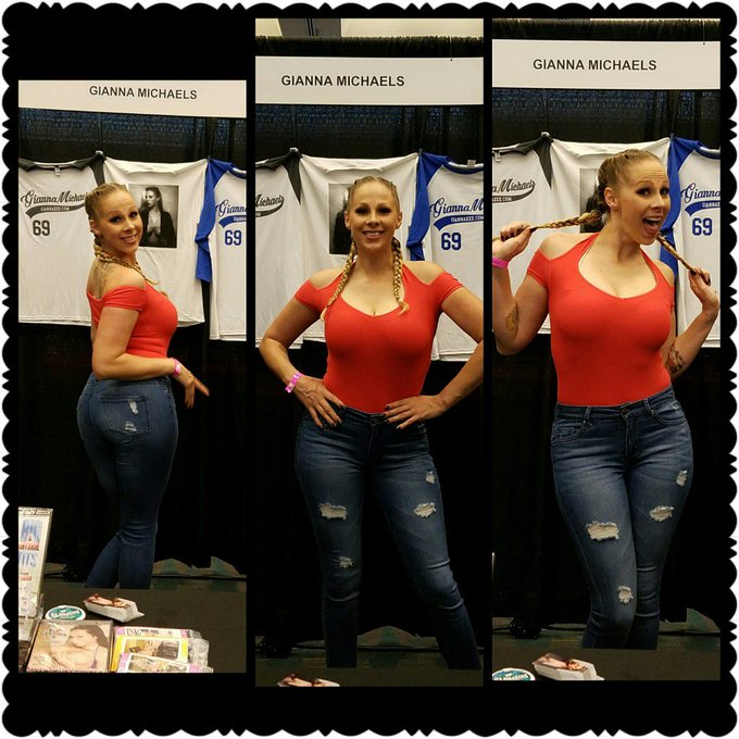 Adultcon on a sunday!!!!come see me https://t.co/rzjUfrZPKb https://t.co/bge8LHuBwA<a href="/tag/tuesdaymotivation"class="tags"><span>#tuesdaymotivation</span></a>