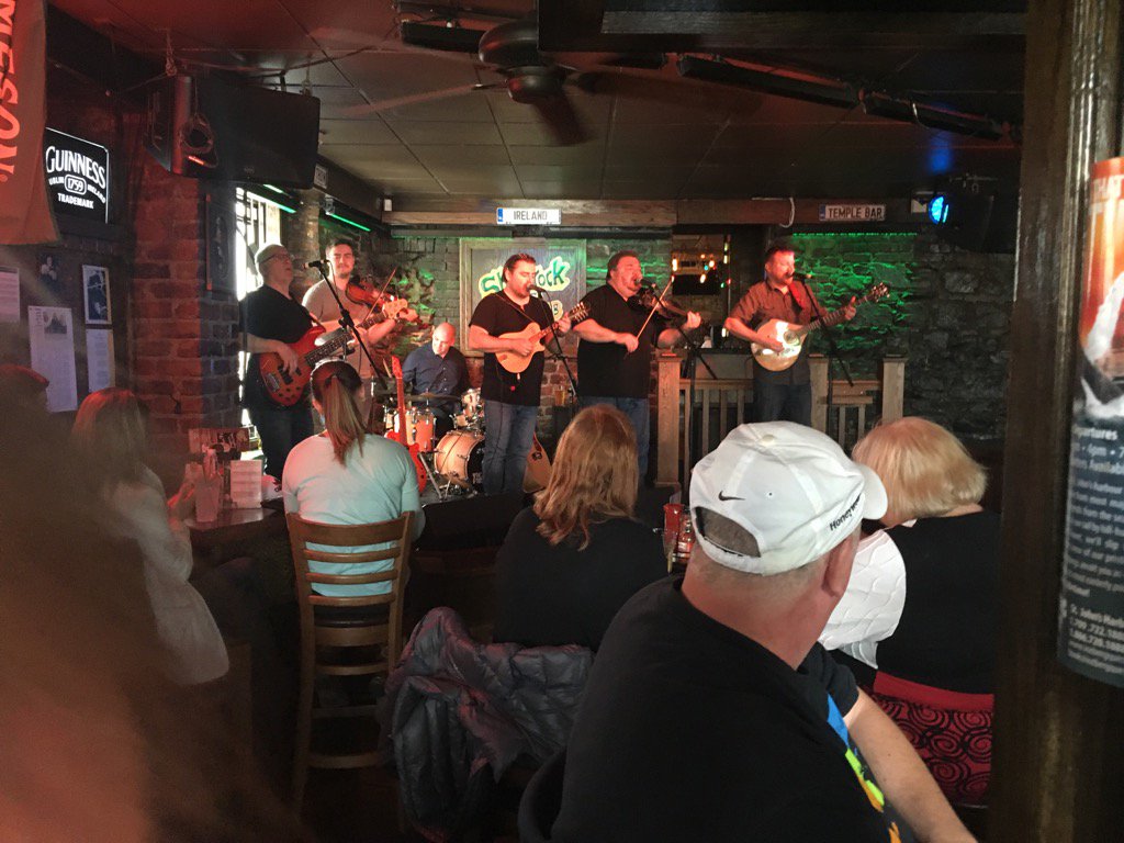 D'Arcy and friends now playing. Punters are up next. <a href="/CRyanNL/">Chris Ryan</a> <a href="/MolsonCoors/">Molson Coors Beverage Company</a> <a href="/JungleJimsCorp/">Jungle Jim's Eatery</a> @SLAINTENL <a href="/bonniejames72/">Bonnie James🍀🫐</a>