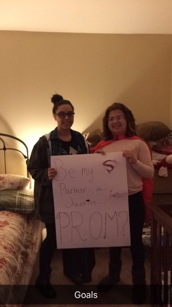 RVRHS Promposals tweet media