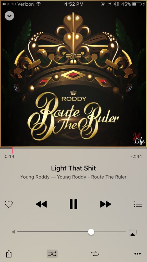mezxq's tweet photo. @young_roddy tooo real! Nigga be preaching facts https://t.co/4Ur2xzX7Vh