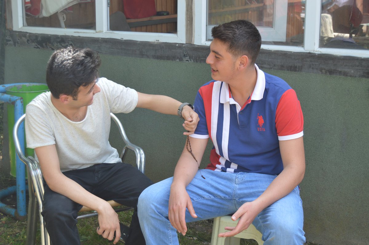 Ne anlatıyon emirhaan 😂😂