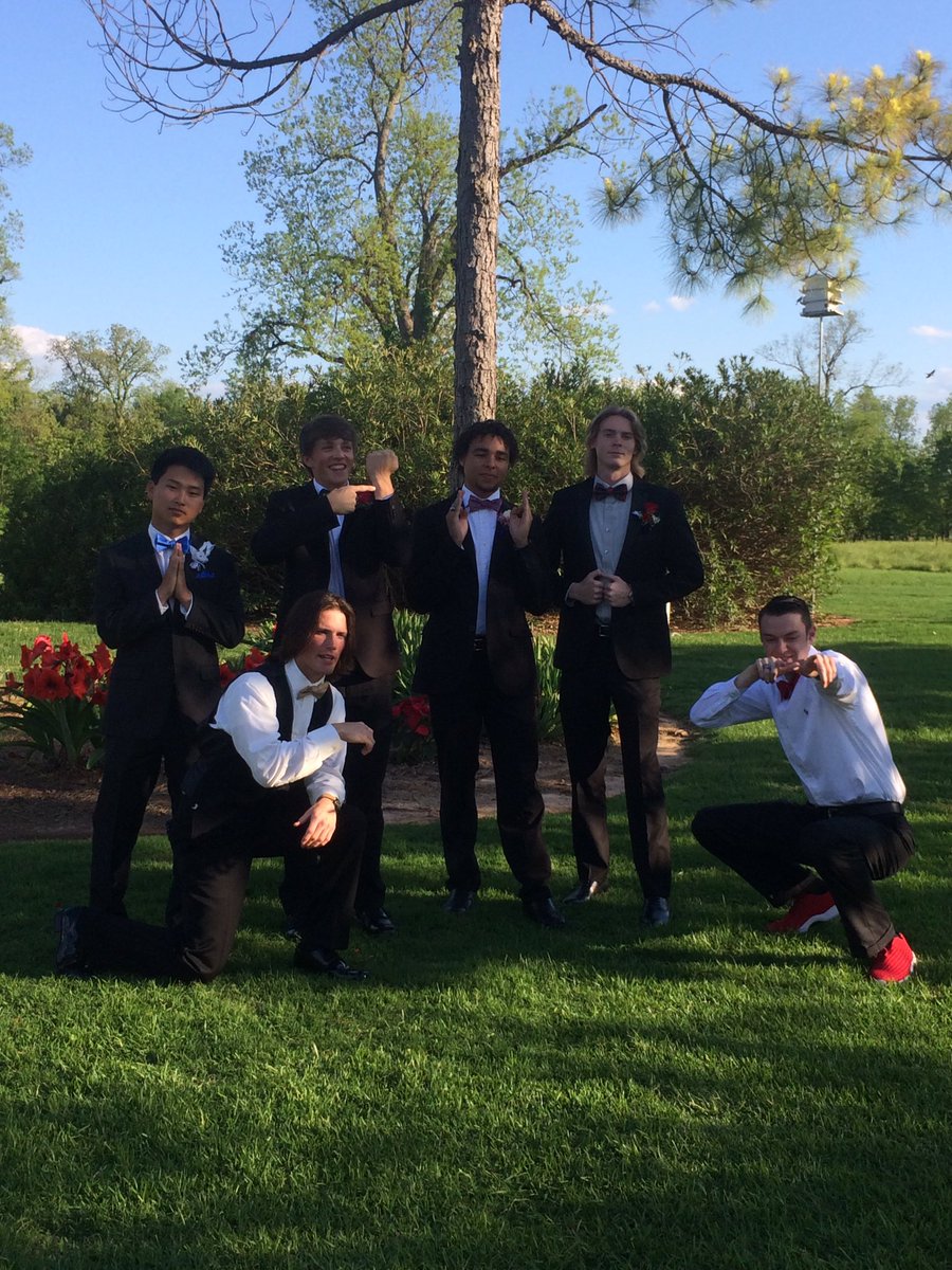 tuck_wiggins's tweet photo. Beginning of senior year to the end. What a journey boys https://t.co/UMKKhCDZBP