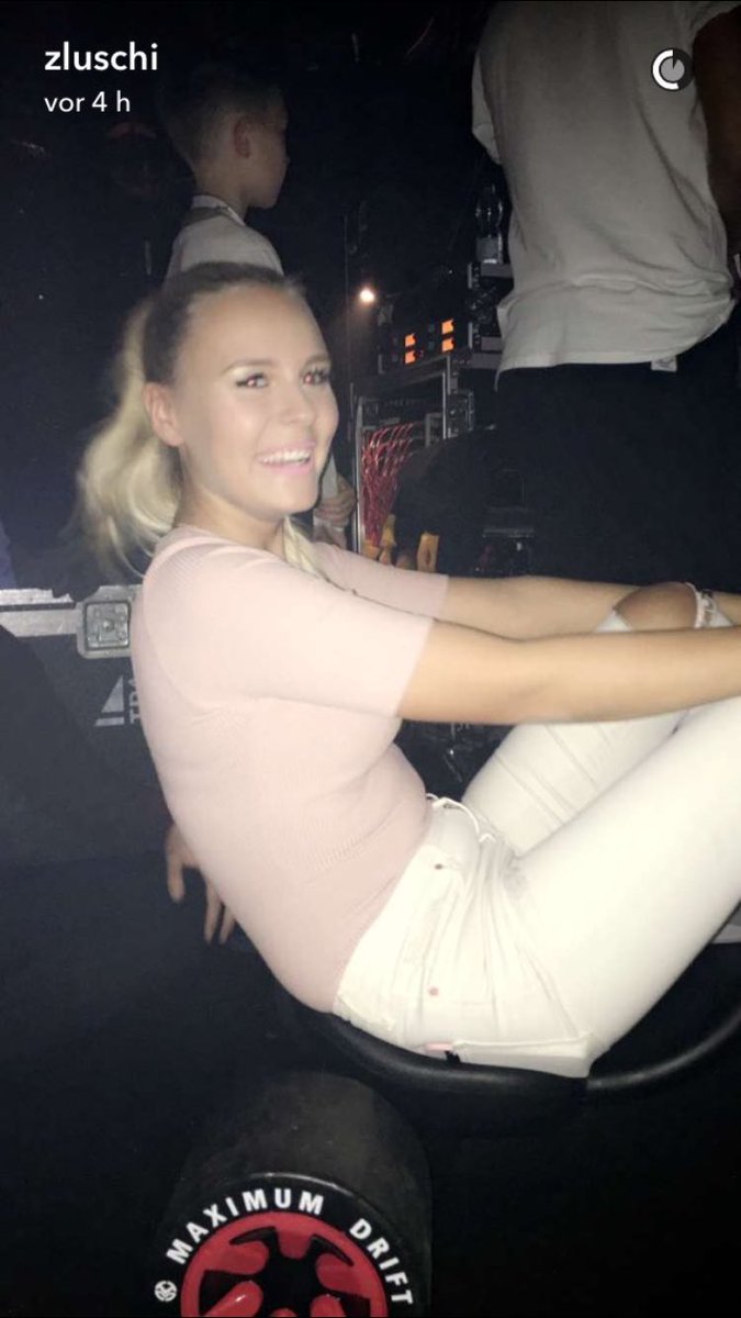 larisa_ib's tweet photo. die liebe dagi auf dem dreirädchen❤️ @dagibee ❤️❤️ https://t.co/lqWtflNox5