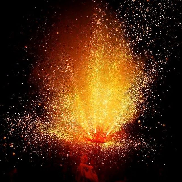 InstaDiables's tweet photo. #festes de maig #correfoc# https://t.co/Qk5JIsvVIw