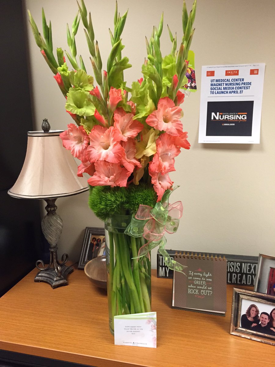 JanellCecil's tweet photo. A very special nurses week surprise so thoughtful. HLVI nurses thank you #UTMCNursingExcellence https://t.co/ZmkSmXSI0E